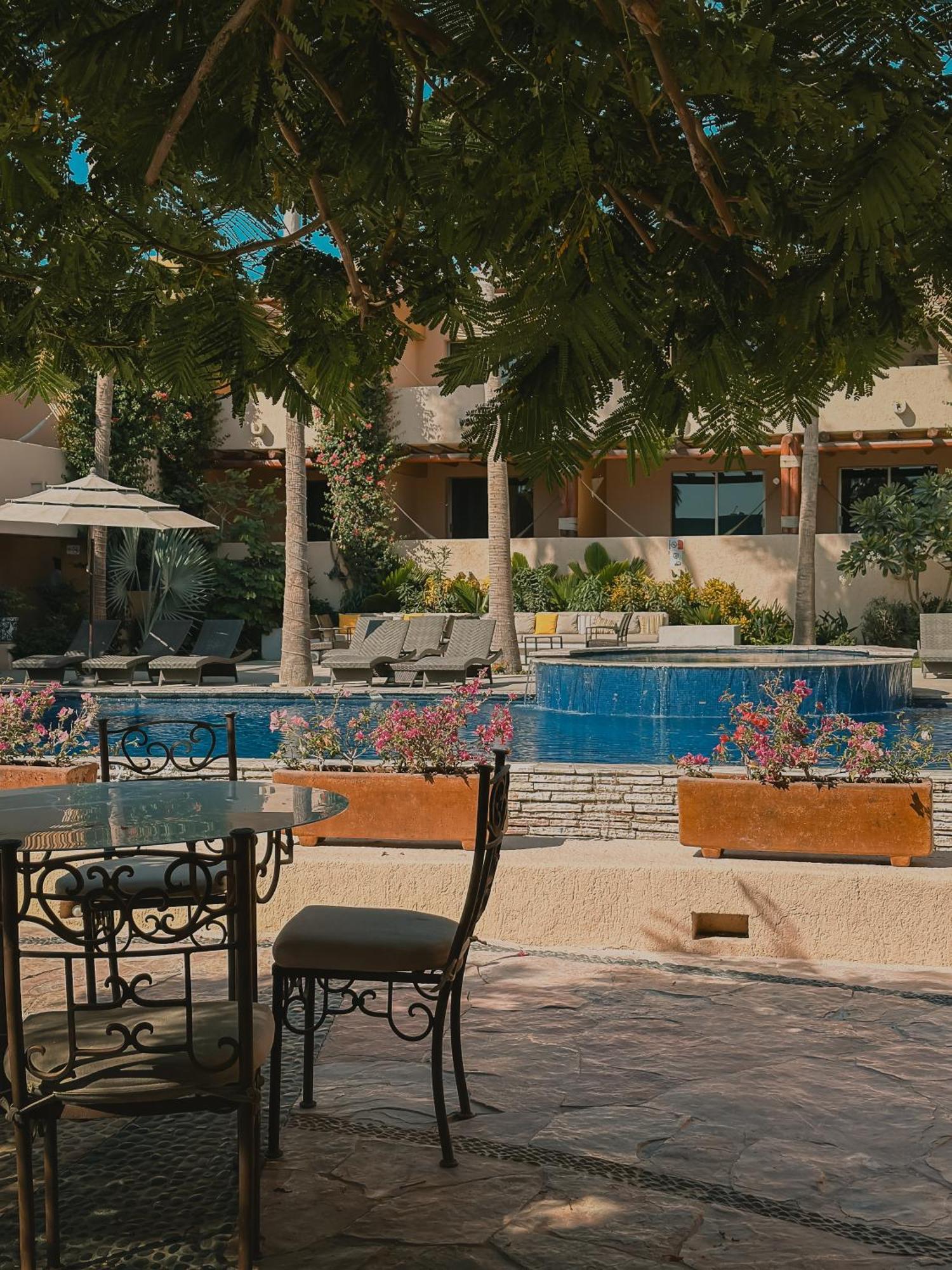 Patios Hotel