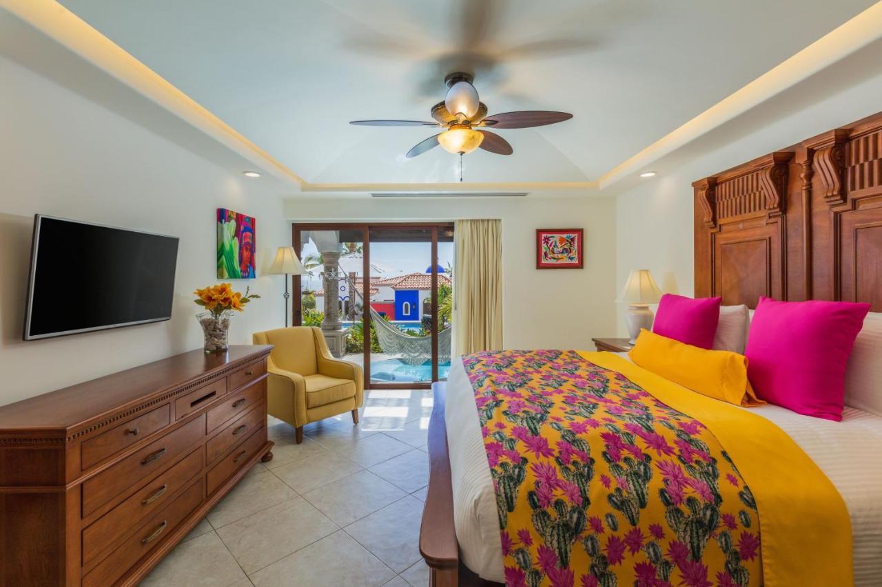 At Hacienda Encantada Apartment