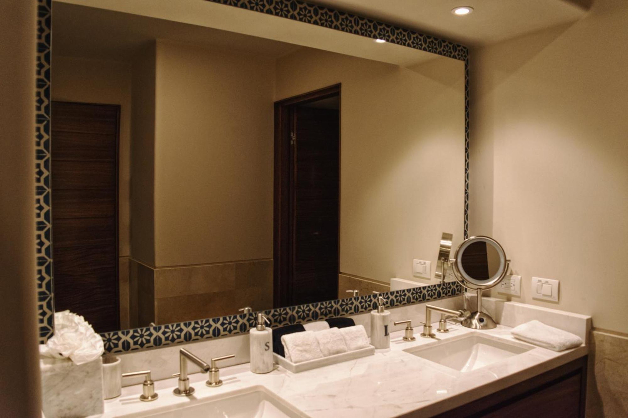 Beachfront 3 Bdrm In Exclusive Diamante Golf Apartment *