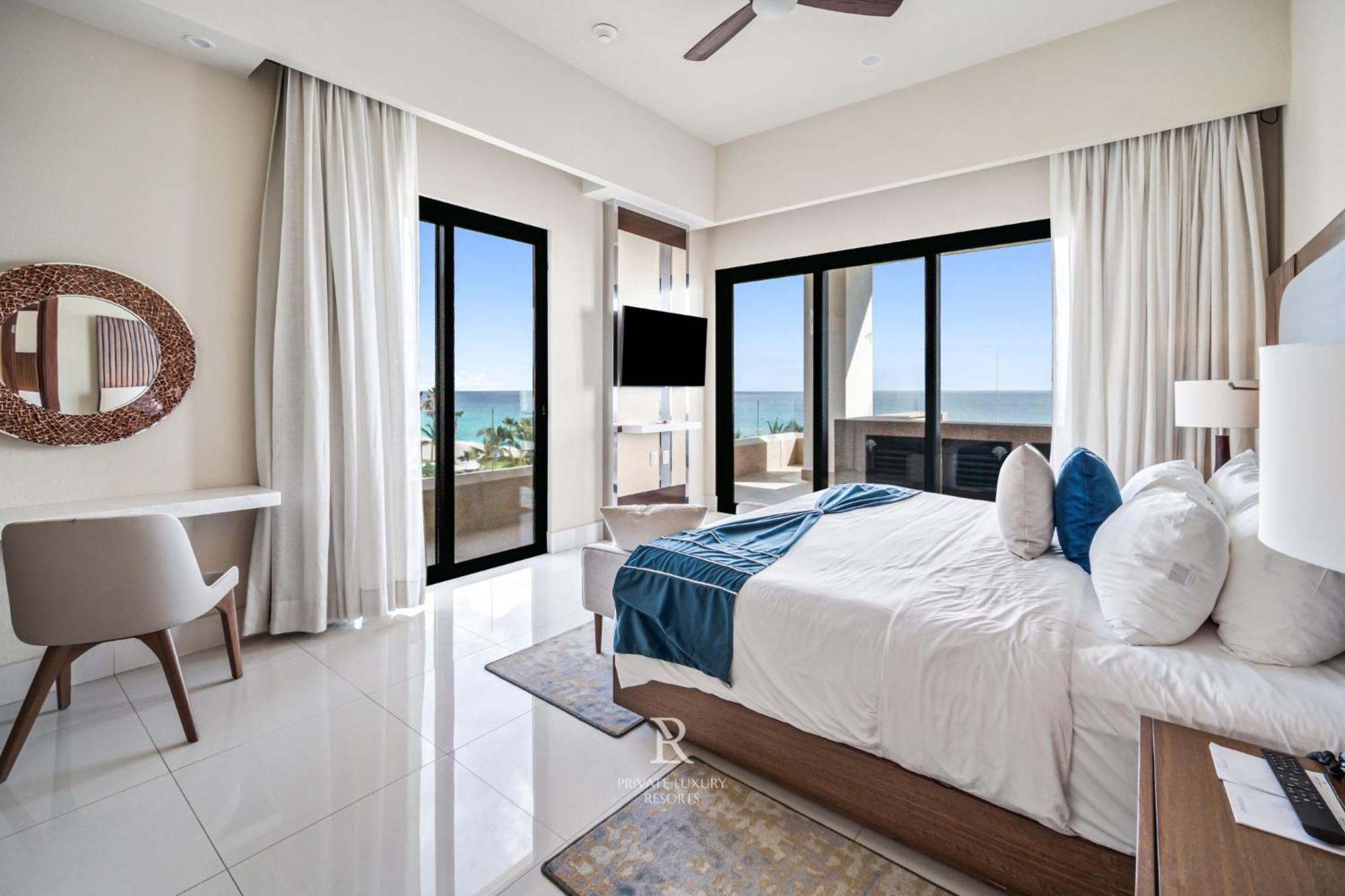 Three Bdr Ocean Front Lockoff - La Valencia *