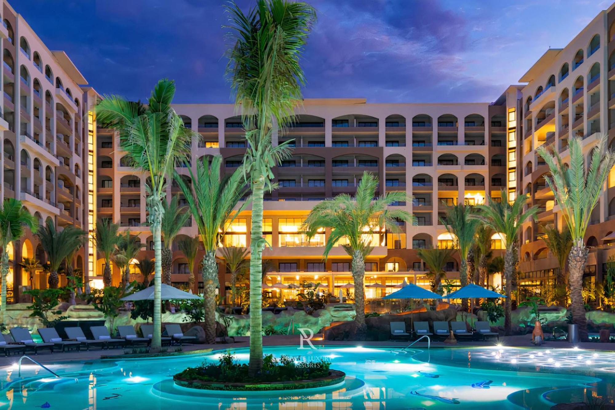 Three Bdr Ocean Front Lockoff - La Valencia Resort *