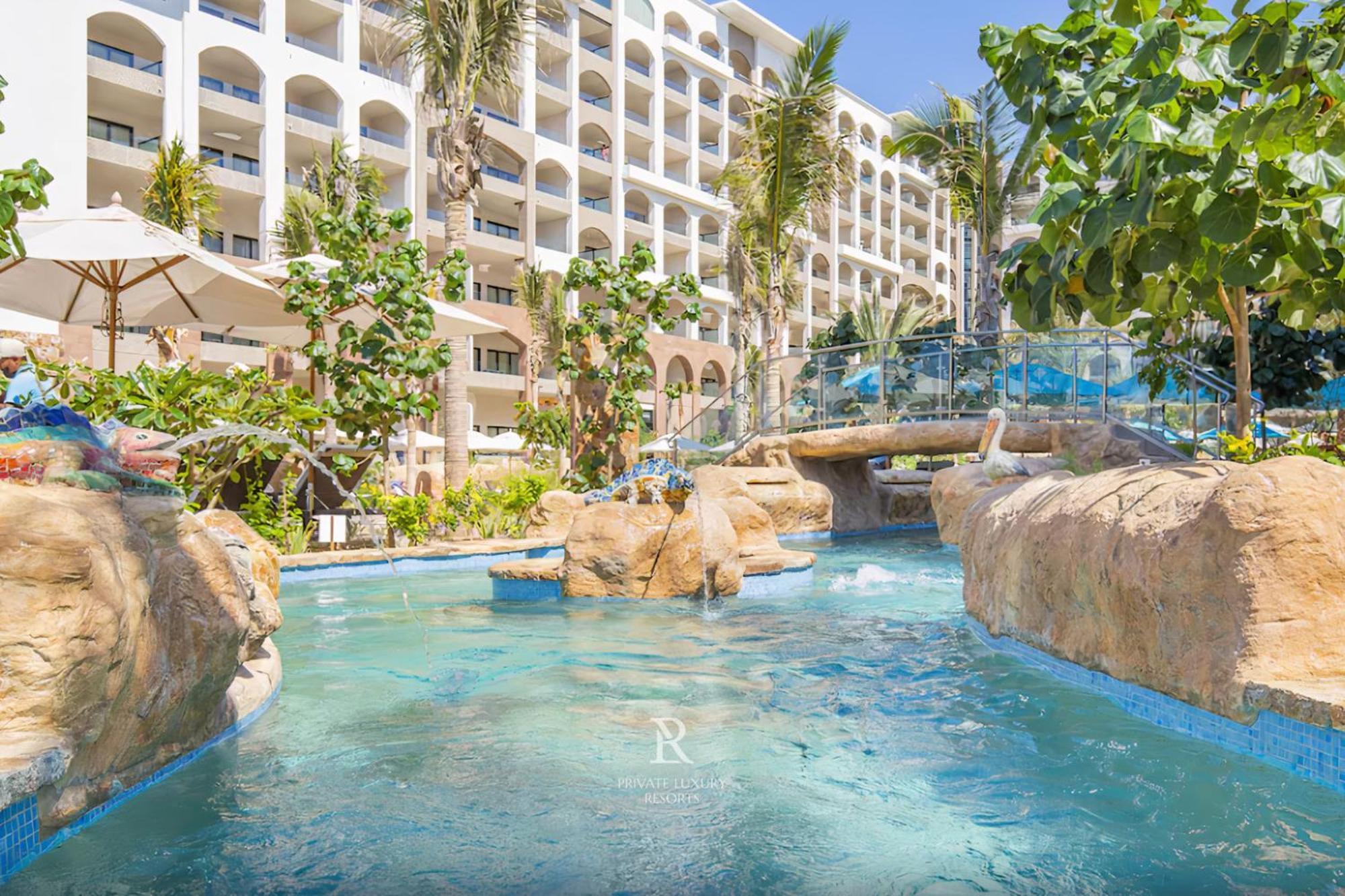 Three Bdr Ocean Front Lockoff - La Valencia Resort *