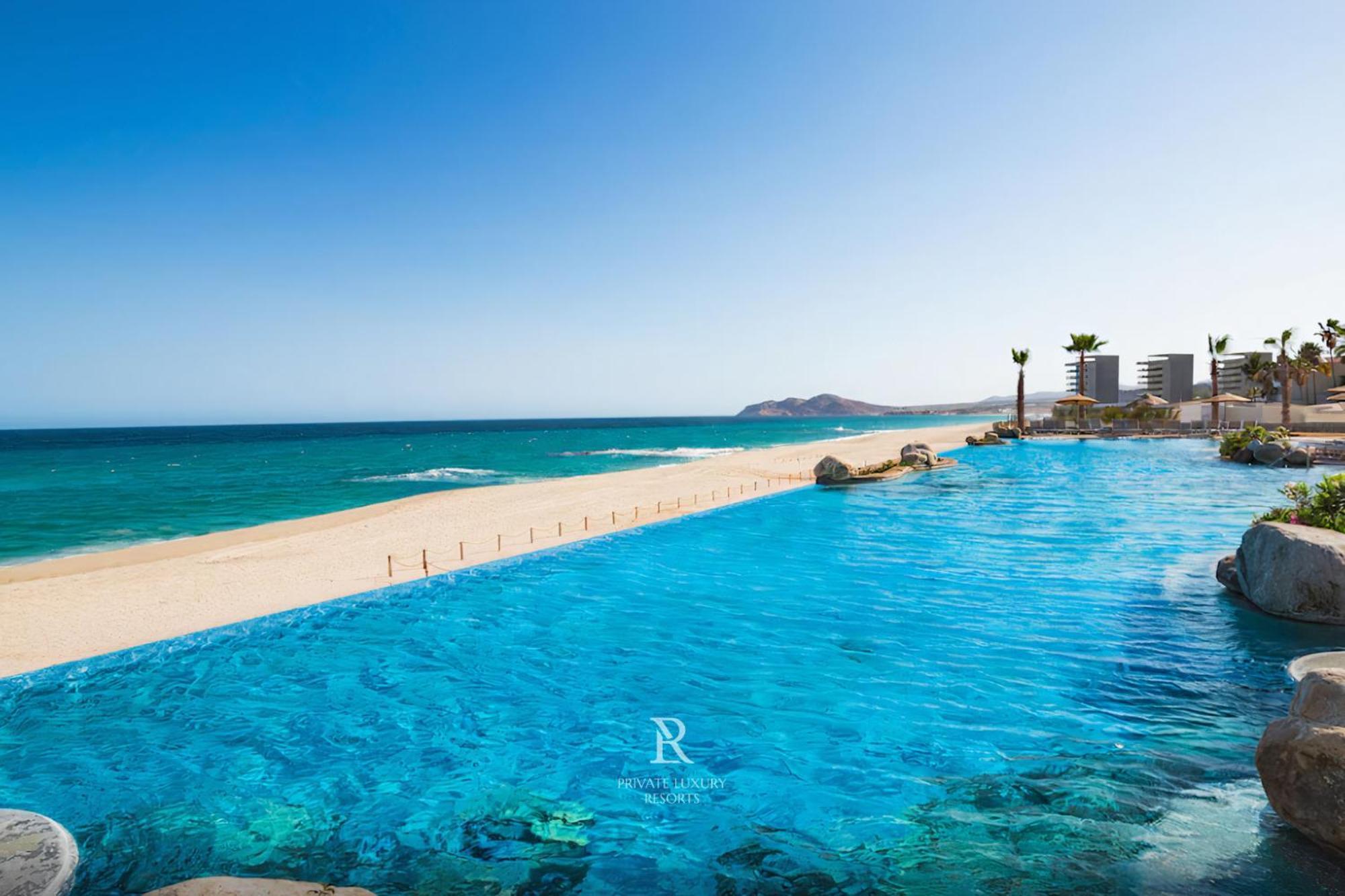 Resort Three Bdr Penthouse Ocean Front-villa La Valencia