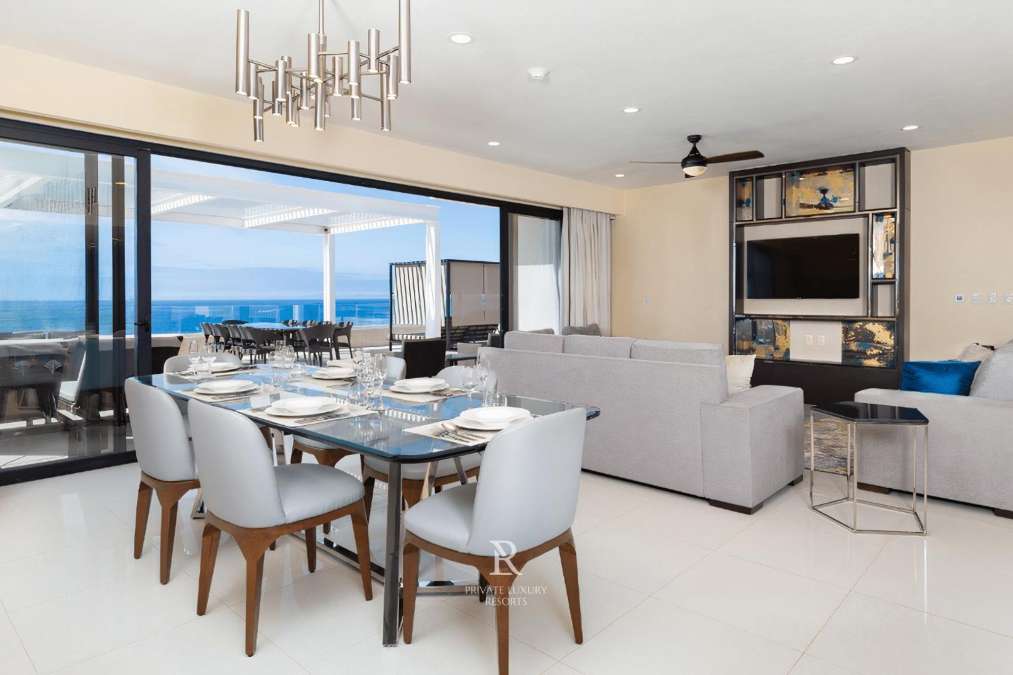 Resort Three Bdr Penthouse Ocean Front-villa La Valencia
