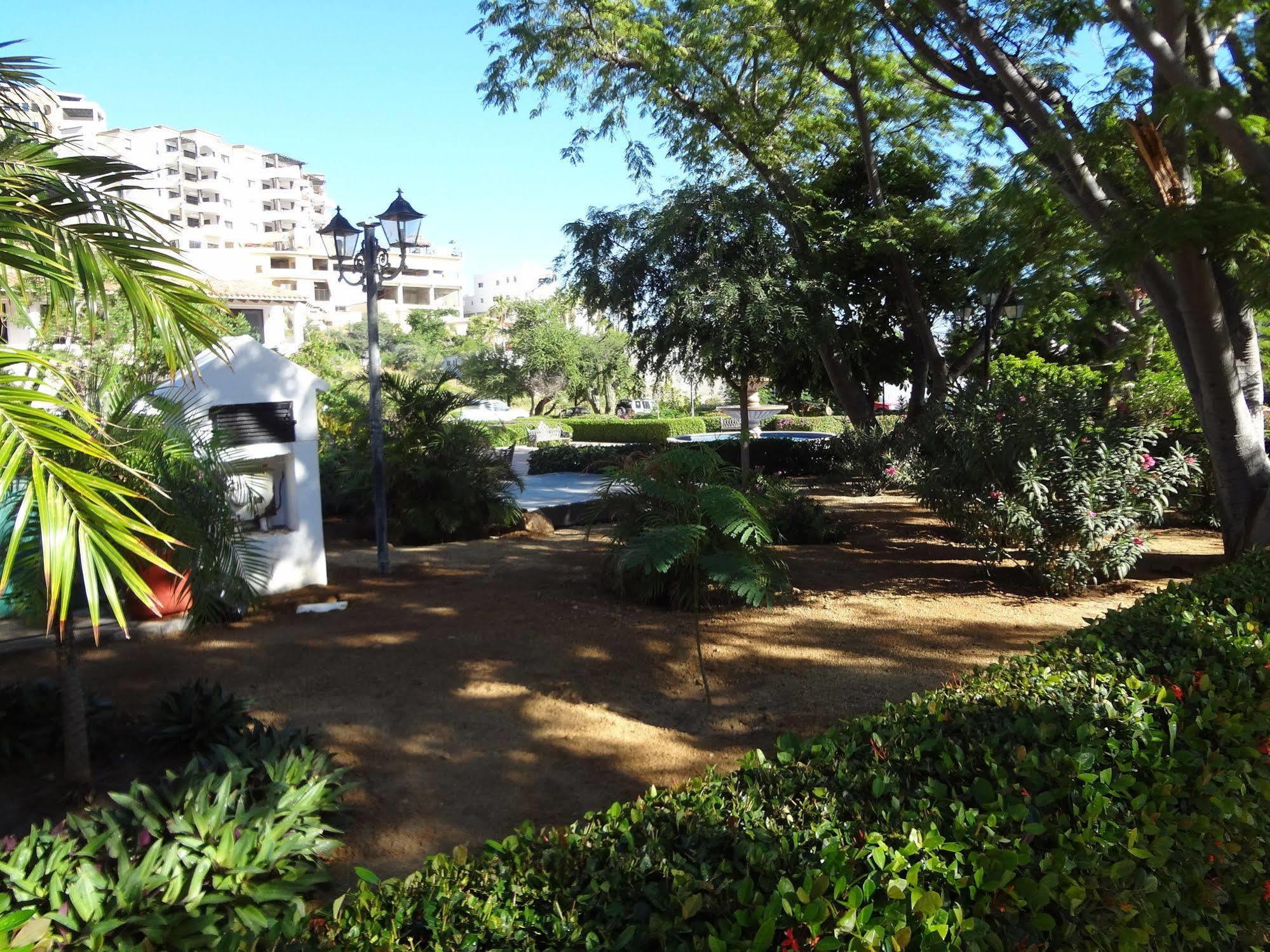 One Of A Kind Cabo Family Unit Aparthotel 3*
