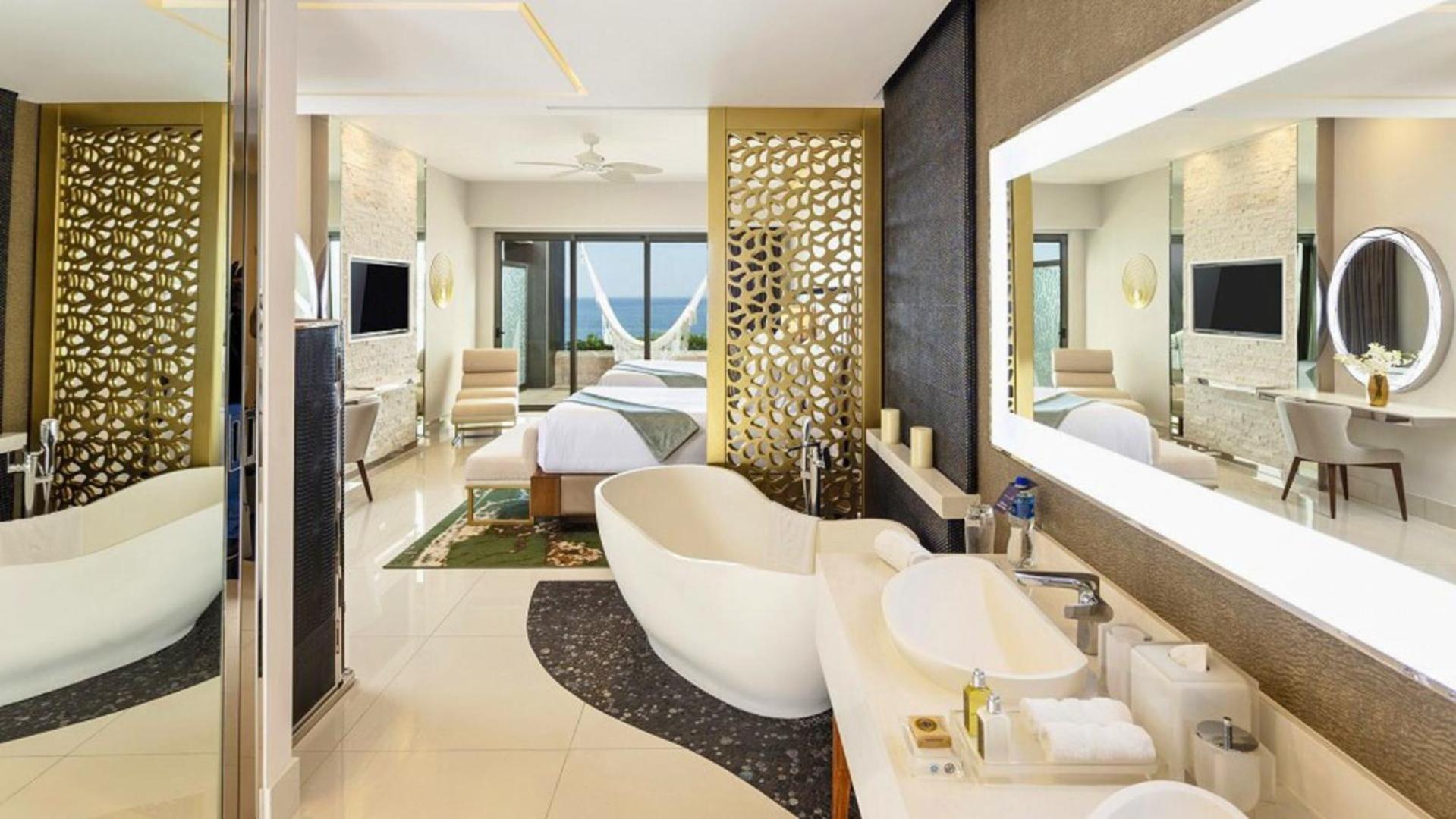 Stylish Cabo - Balcony - Spa-like Bath * Cabo San Lucas