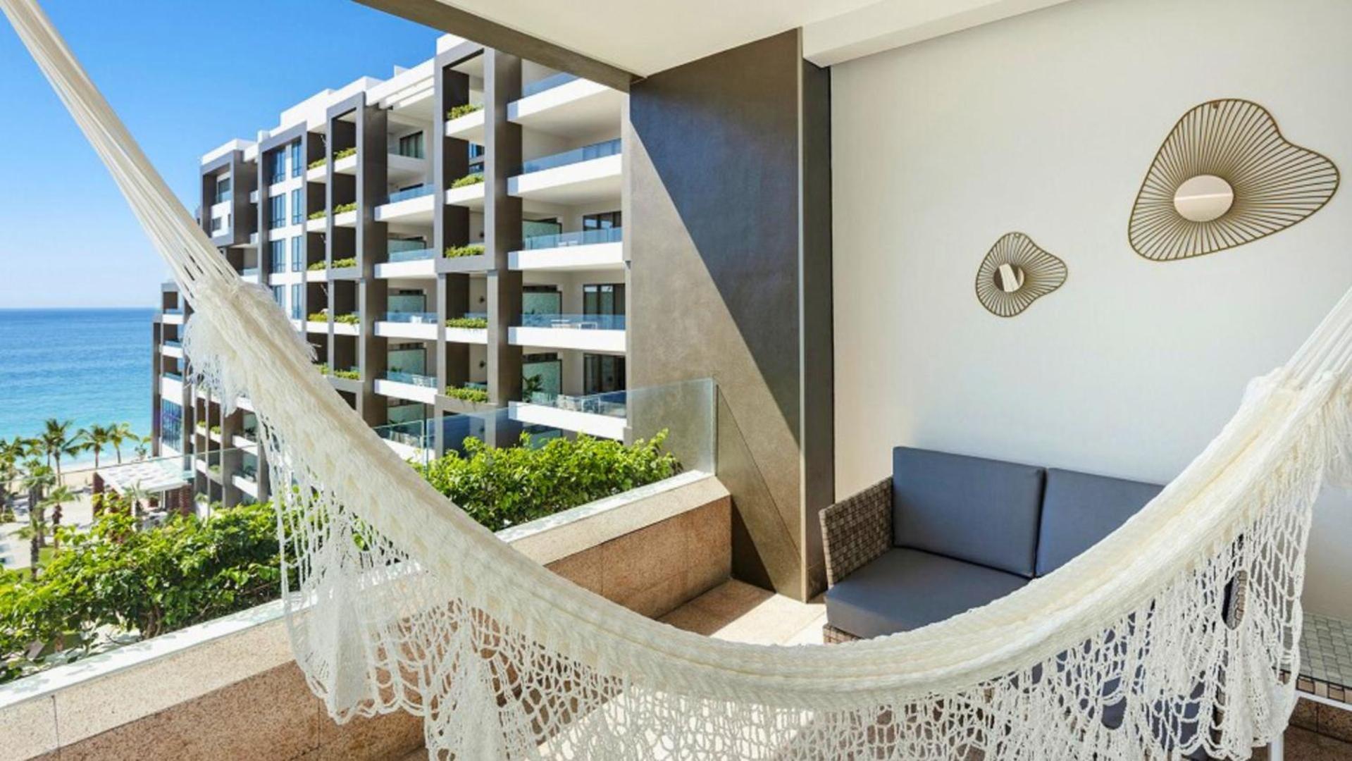 Stylish Cabo - Balcony - Spa-like Bath Resort